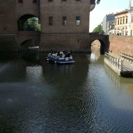 Il Soppalco Sul Cortile. Monolocale Centrale. アパート *